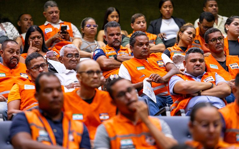 Descarte de lixo é tema de encontro com voluntários do Núcleo Comunitário de Defesa Civil