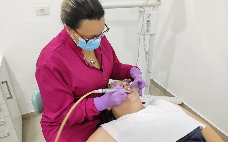 OMS estima que 3,5 bilhões de pessoas no mundo sofrem com doenças bucais