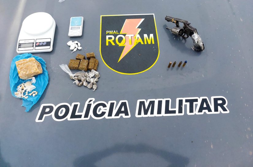 Homem é preso com drogas e arma em Rio Largo
