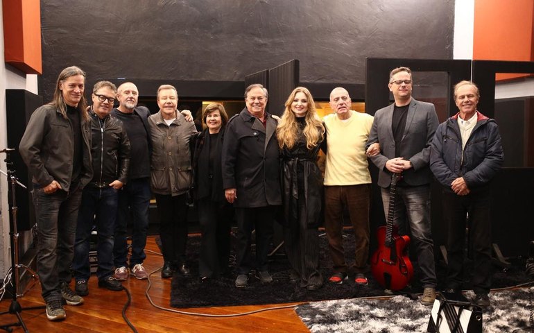 Ronnie Von retorna à música aos 80 anos com álbum de clássicos do jazz gravado em São Paulo