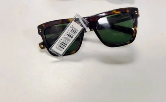 Óculos furtado pela passageira de voo que iria para o Rio de Janeiro custava R$ 3 mil