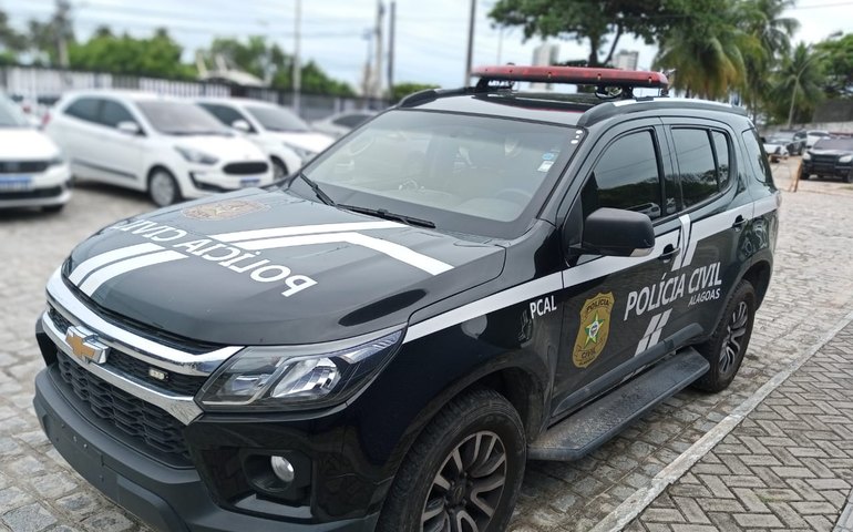 Polícia Civil prende casal acusado de matar a facadas homem e companheira em Coruripe