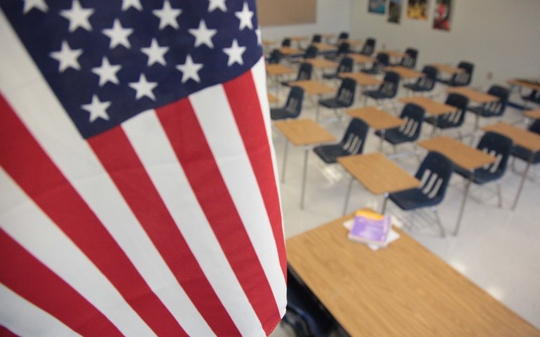 Deputados do Tennessee aprovam lei que permite professores armados nas salas de aula