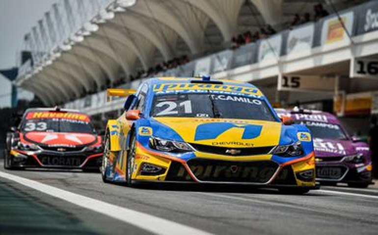 Gabriel Casagrande larga na frente em Interlagos pela 4ª vez na Stock Car