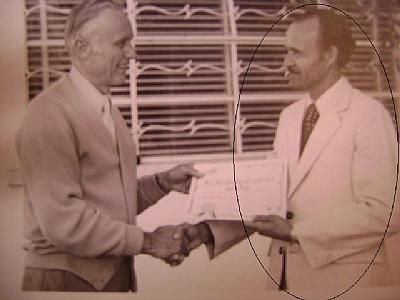 Pr. Claudionor Tenório recebe diploma de curso teológico no Equador