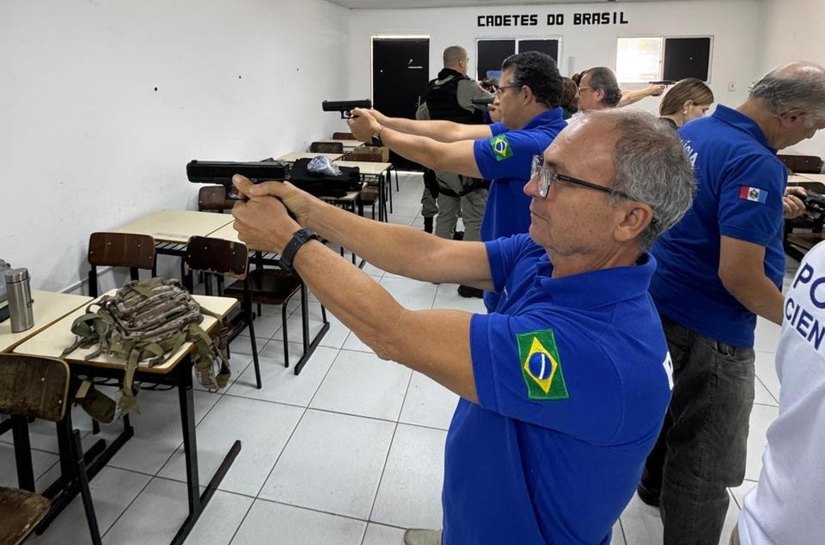 Peritos oficiais de Alagoas regulamentam porte de arma institucional após 20 anos