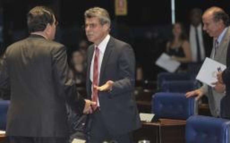 Renan determina instalação de CPIs da Petrobras e do Metrô de SP