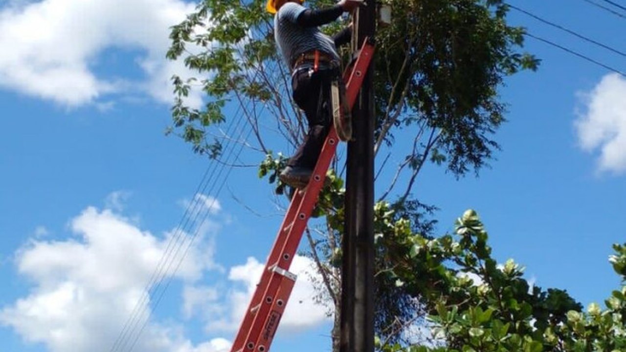 Prefeitura de Branquinha finaliza serviços de manutenção da iluminação pública em mais uma região