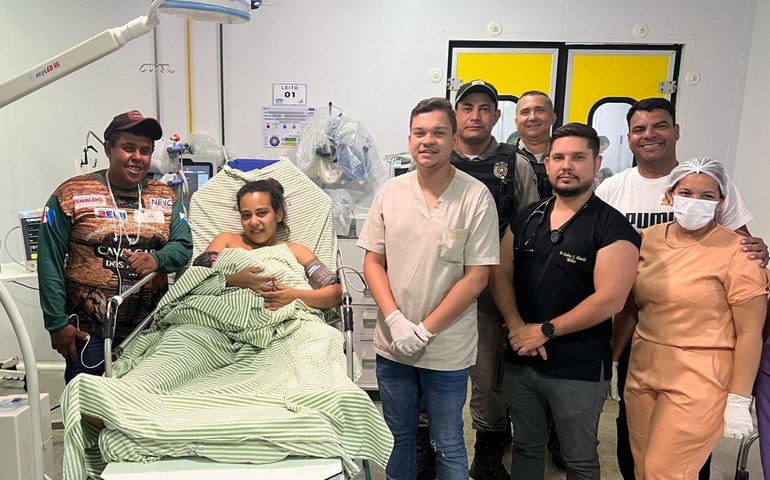 Equipe da UPA Jacintinho faz parto de gestante que entrou em trabalho de parto antes de chegar à maternidade