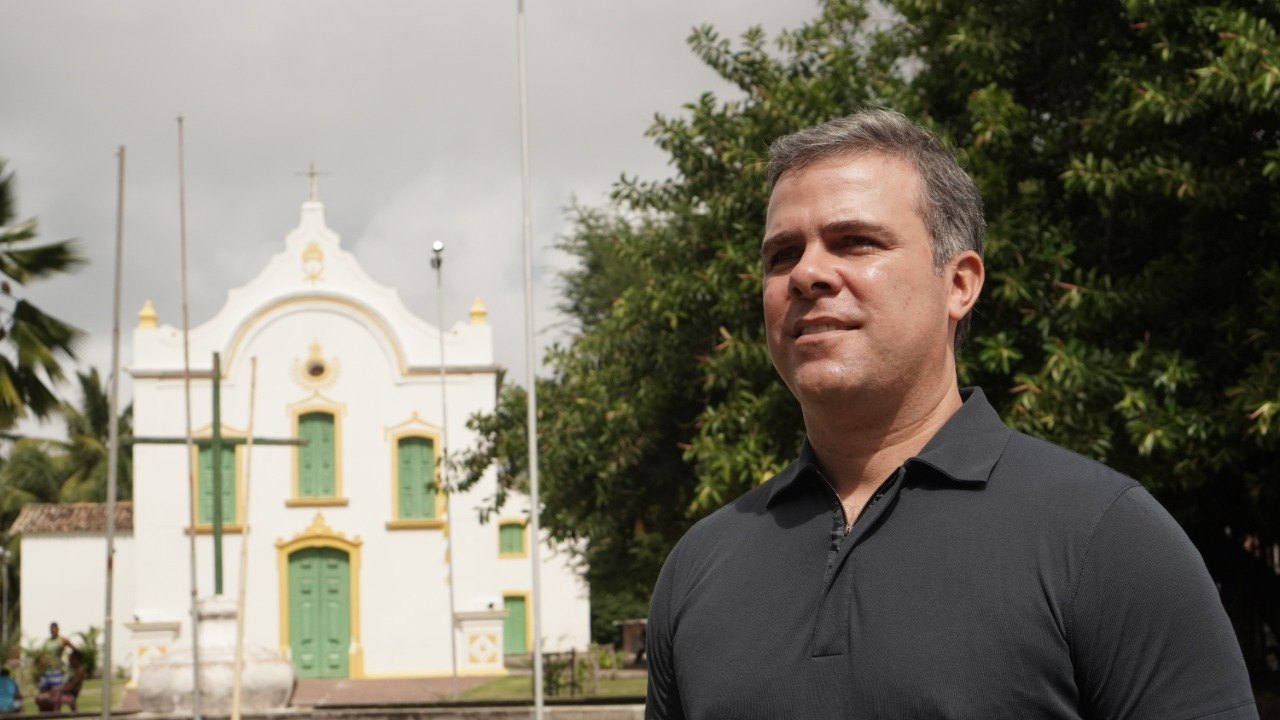 Maykon Beltrão agradece carinho do povo coruripense pelo seu aniversário 