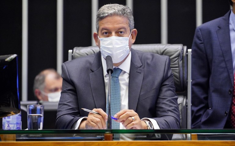 Lira defende avanços democráticos em 100 dias à frente da Câmara