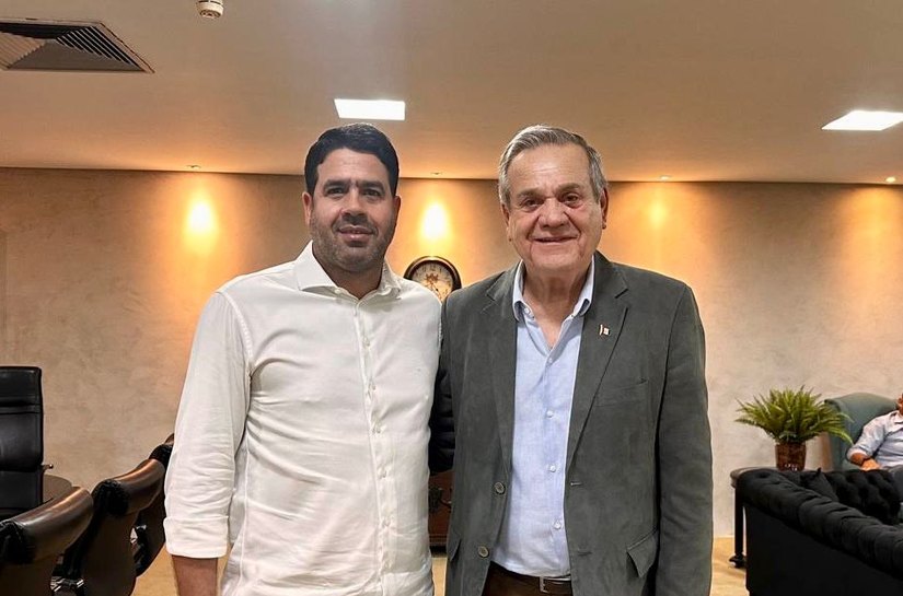 Pré-candidato a prefeito de Monteirópolis, Fabinho Monteiro se reúne com governador em exercício