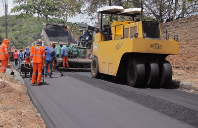 Maceió Tem Pressa: obras de pavimentação avançam nas ruas da Garça Torta