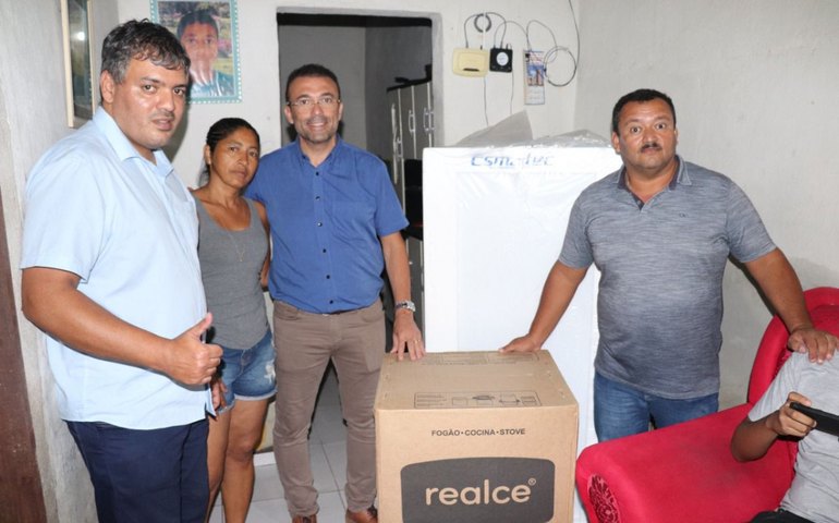 Prefeito de Major inicia a entrega de camas, fogões e outros itens a famílias prejudicadas pelas chuvas