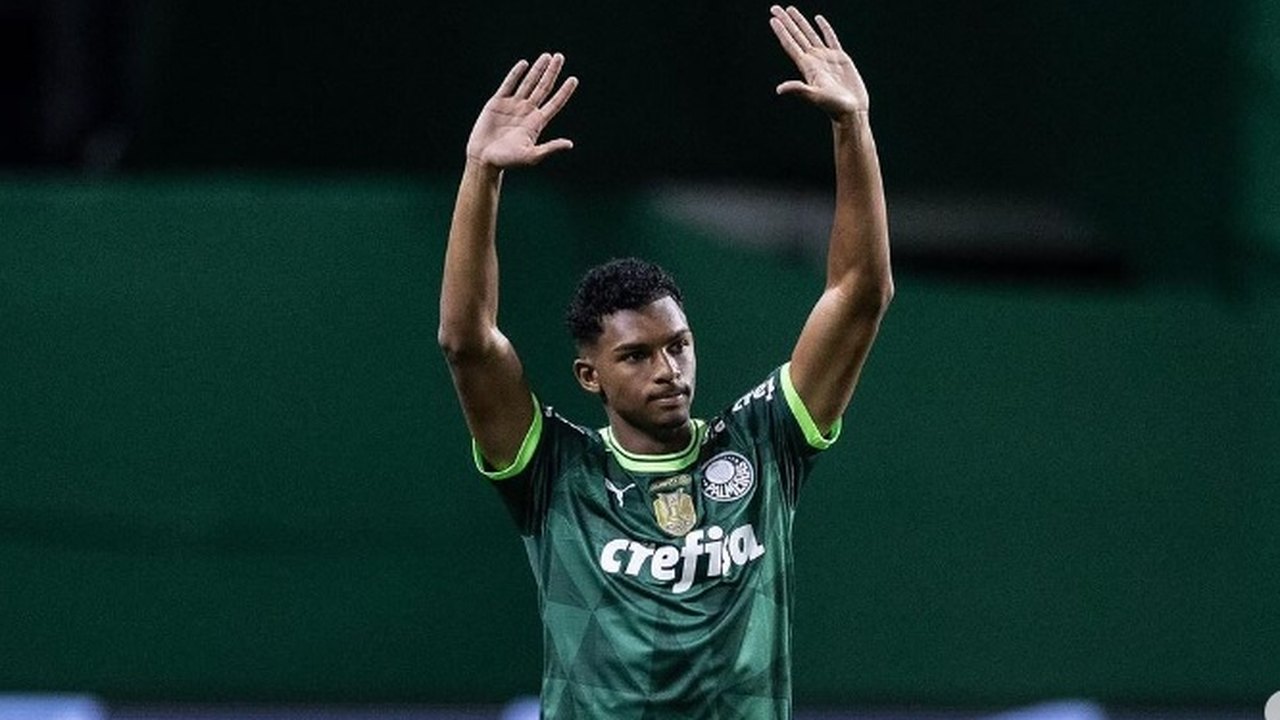 Palmeiras faz treino regenerativo e atividade termina com ovada em Luis Guilherme