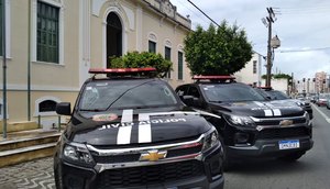 Falsa juíza é presa por aplicar golpes de emprego em quarenta vítimas na Grande Aracaju