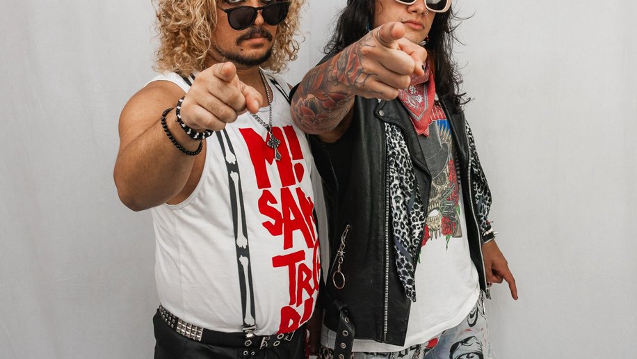 Rock em Dobro, Jam80 e John e os Travoltas apresentam repertório dedicado ao Helloween, neste sábado (2)