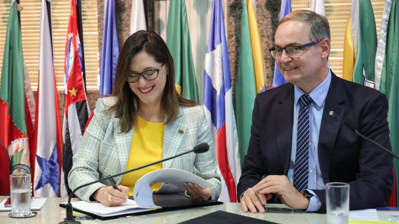 Parceria entre CFC e Ministério da Mulher vai ajudar Fundos da Criança e Idoso