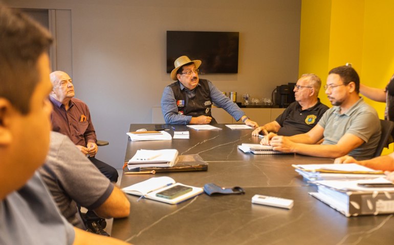 Prefeito Gilberto Gonçalves sanciona lei que estabelece reajuste salarial dos Agentes Comunitários de Saúde e de Combate a Endemias