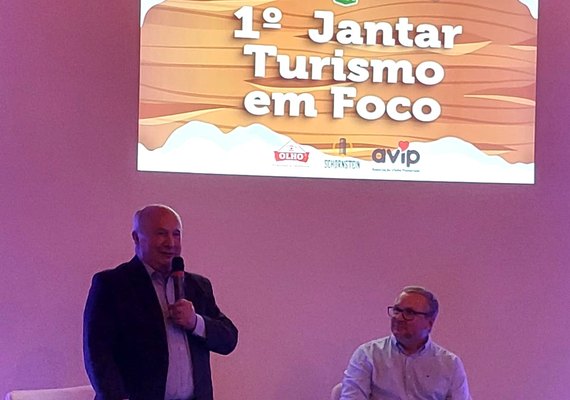 Vice-prefeito Luia Barbacovi fala sobre o turismo de Gramado em Pomerode-SC