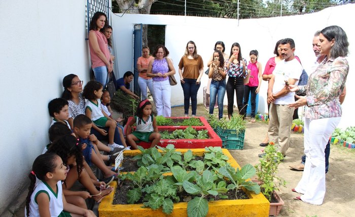 Além dos alunos, pais e nutricionistas da Semed também acompanharam as atividades