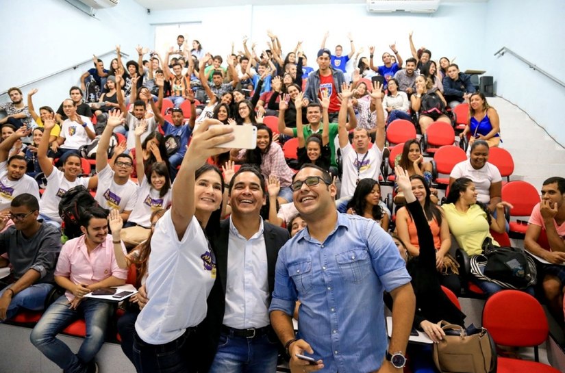 Secretaria de Comunicação marca presença em evento de mídias digitais