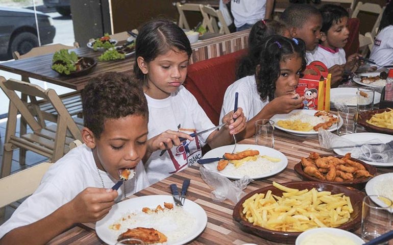 Maceió: Crianças encerram participação na Semana Solidária Abrasel