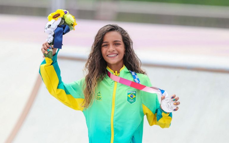 Rayssa leal vai à semifinal do Pro Tour de Roma com melhor nota; Mazetto e Pâmela avançam