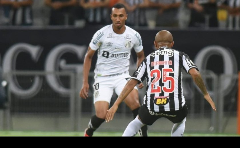 Atlético-MG derrota Santos, de virada, e dá mais um passo rumo ao título nacional