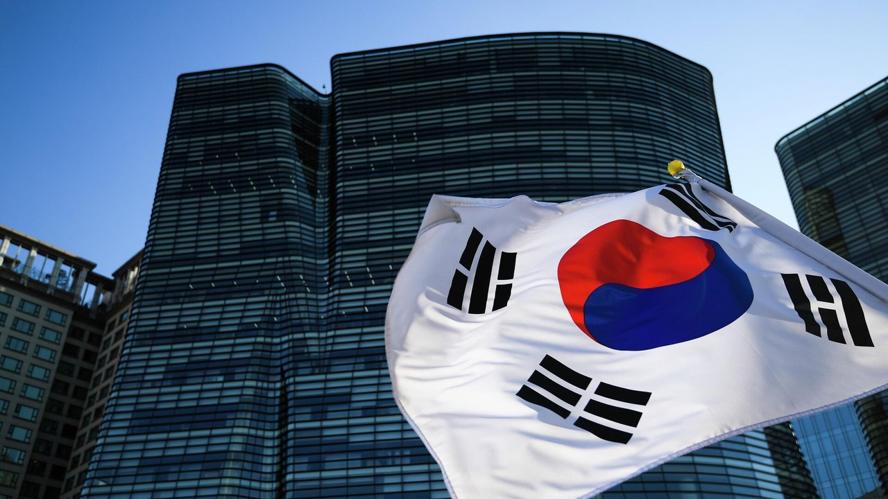 Mídia: MD sul-coreano ordenou que forças especiais ocupassem parlamento 2 dias antes da lei marcial