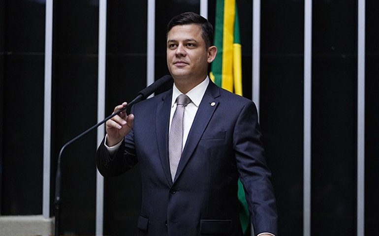 Projeto de lei define novo critério de atualização do piso salarial dos professores