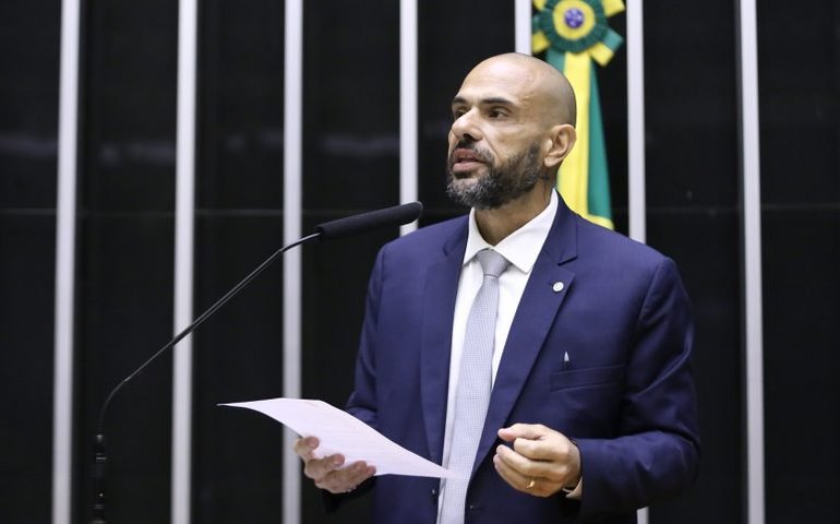 Comissão aprova aumento de pena para crime de charlatanismo