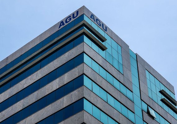 AGU pede que STF autorize crédito extra para ressarcir aposentados