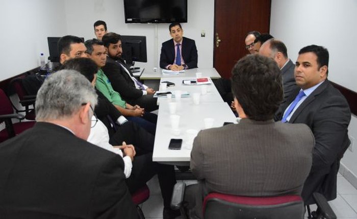 Durante audiência, representantes da OAB/AL e dos trabalhadores demonstraram preocupação com prejuízos a empregados das usinas - Foto: Rafael Maia