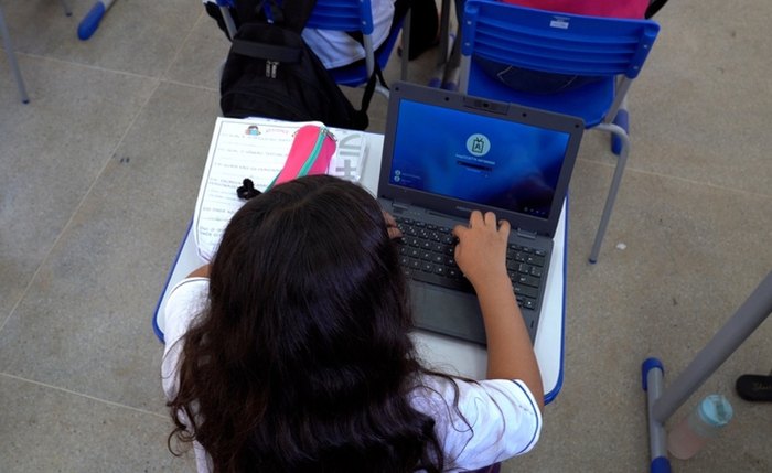 Alagoas tem 7 em cada 10 escolas públicas atendidas pelo programa Escolas Conectadas, dos ministérios das Comunicações e da Educação