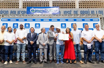 Governo de Alagoas e TJ/AL entregam mais de 600 títulos de terra em Mata Grande