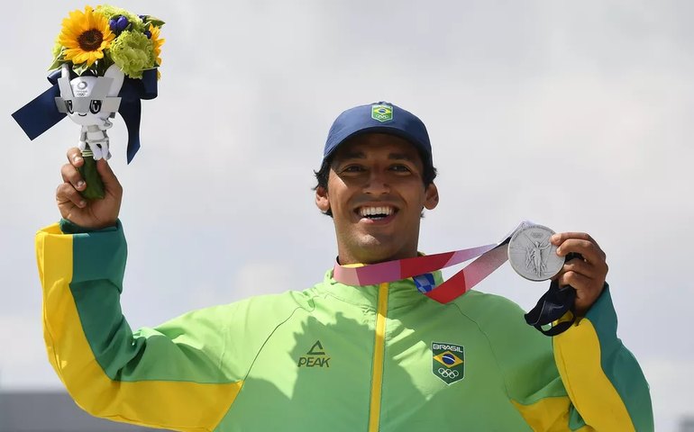 Fora da seleção, Kelvin Hoefler é melhor brasileiro do ranking para Pré-Olímpico