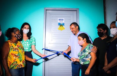 Prefeitura de Campo Alegre realizou a entrega de mais seis casas pelo programa Minha Casa Renovada