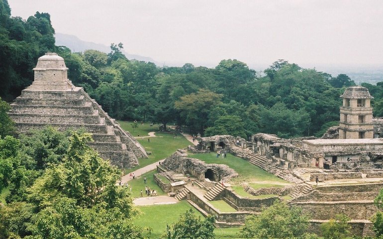Desenterrado no México grande depósito de oferendas da era de Montezuma I