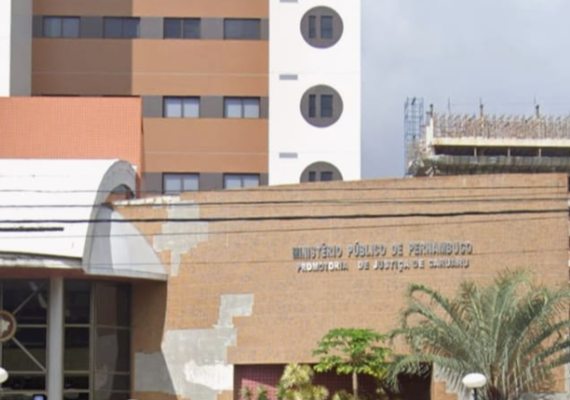 Delegado, que ganha R$ 28 mil e fez ambulante perder a perna com um tiro, pede justiça gratuita