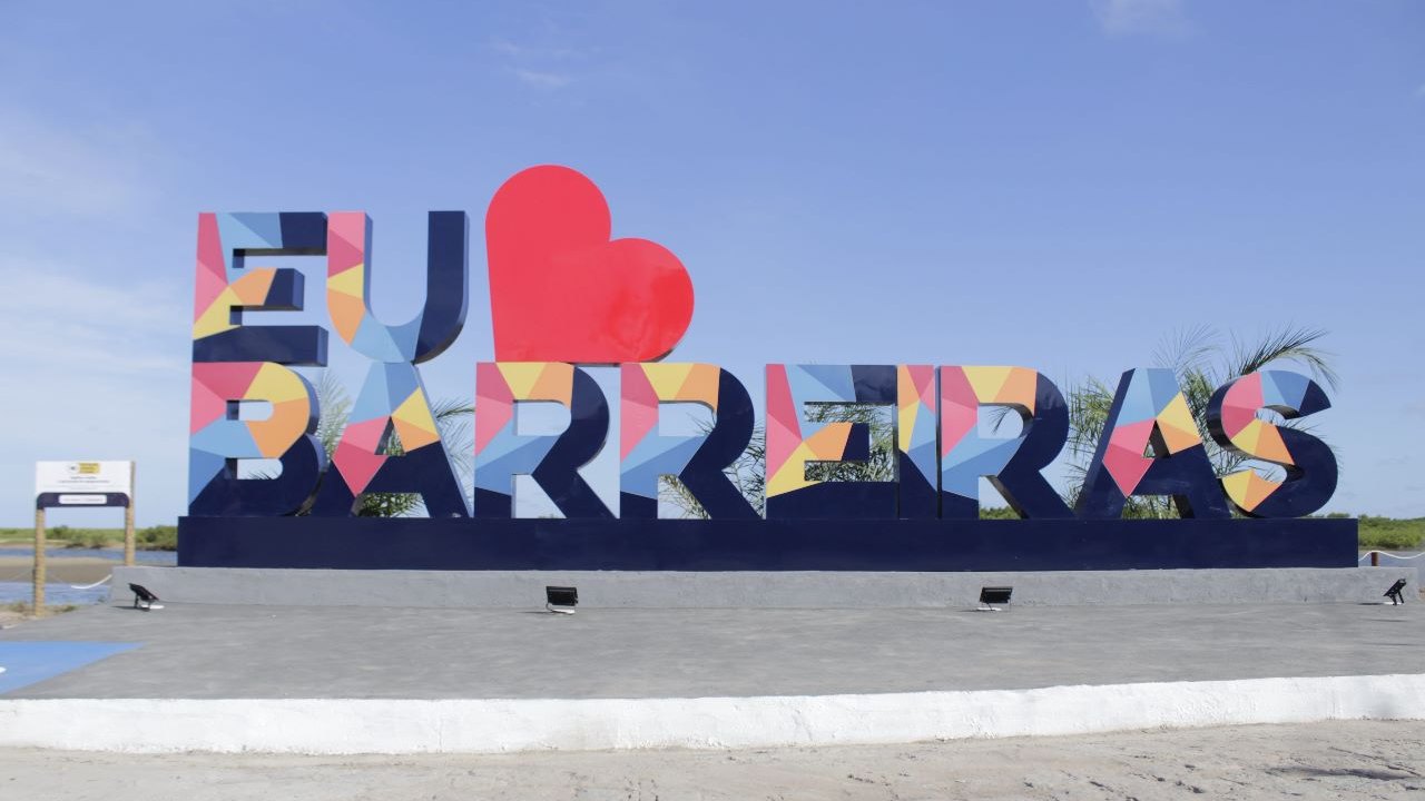 Prefeitura de Coruripe homenageia Maria do Padeiro com a nova Orla da Barreiras