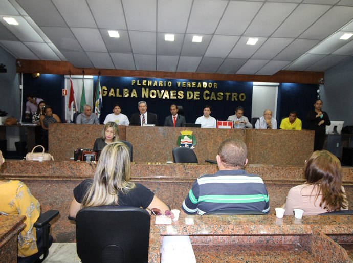 Produtores  e beneficiários expõem dura realidade do Programa do Leite na Câmara de Maceió