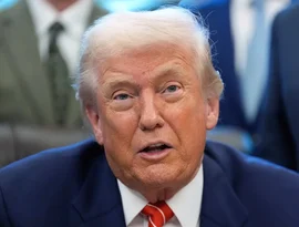 Trump afirma que alvos militares foram atingidos em importante centro petrolífero iraniano