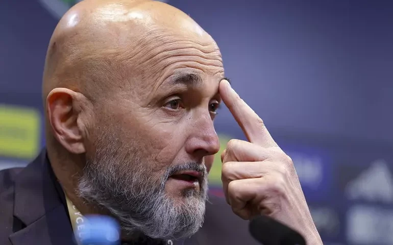 'Não me podiam pedir para manter tudo escondido', diz Spalletti