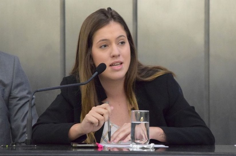 Deputada Cibele Moura defende teste para alunos prejudicados por golpe do diploma