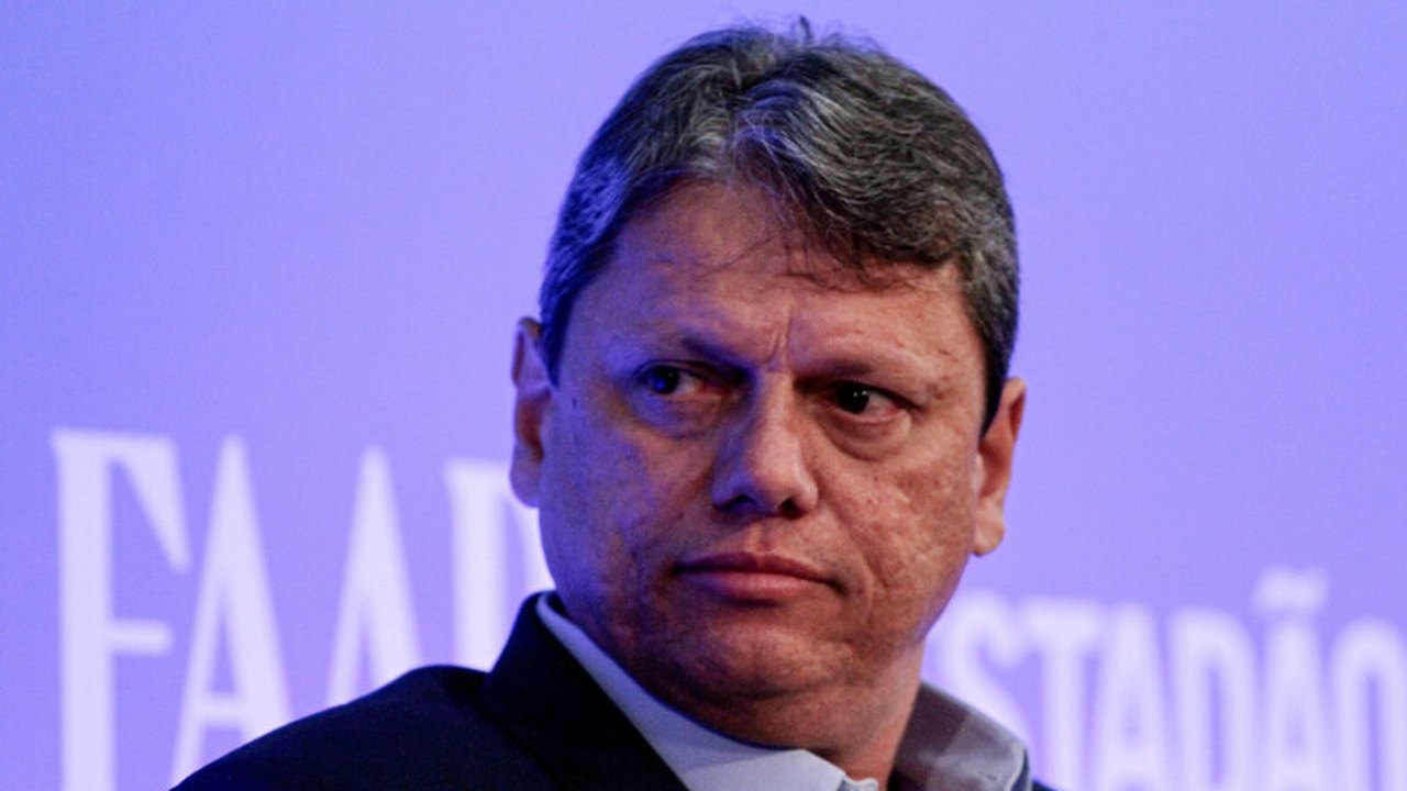 Tarcísio troca nome de festival e cita Rock in Rio em SP