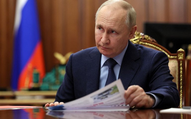 Putin diz que aceita cessar-fogo com Ucrânia, mas cobra garantias