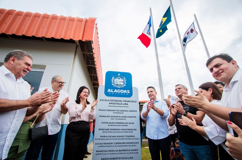 Paulo Dantas entrega 9ª unidade da Escola do Coração em Feira Grande