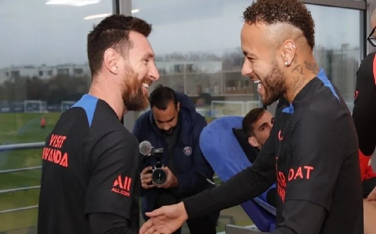 PSG terá o retorno de Neymar e primeiro jogo de Messi como campeão do mundo