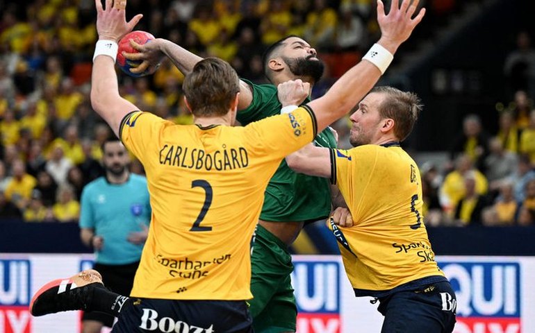 Brasil faz bom primeiro tempo, mas perde para a Suécia no Mundial de Handebol